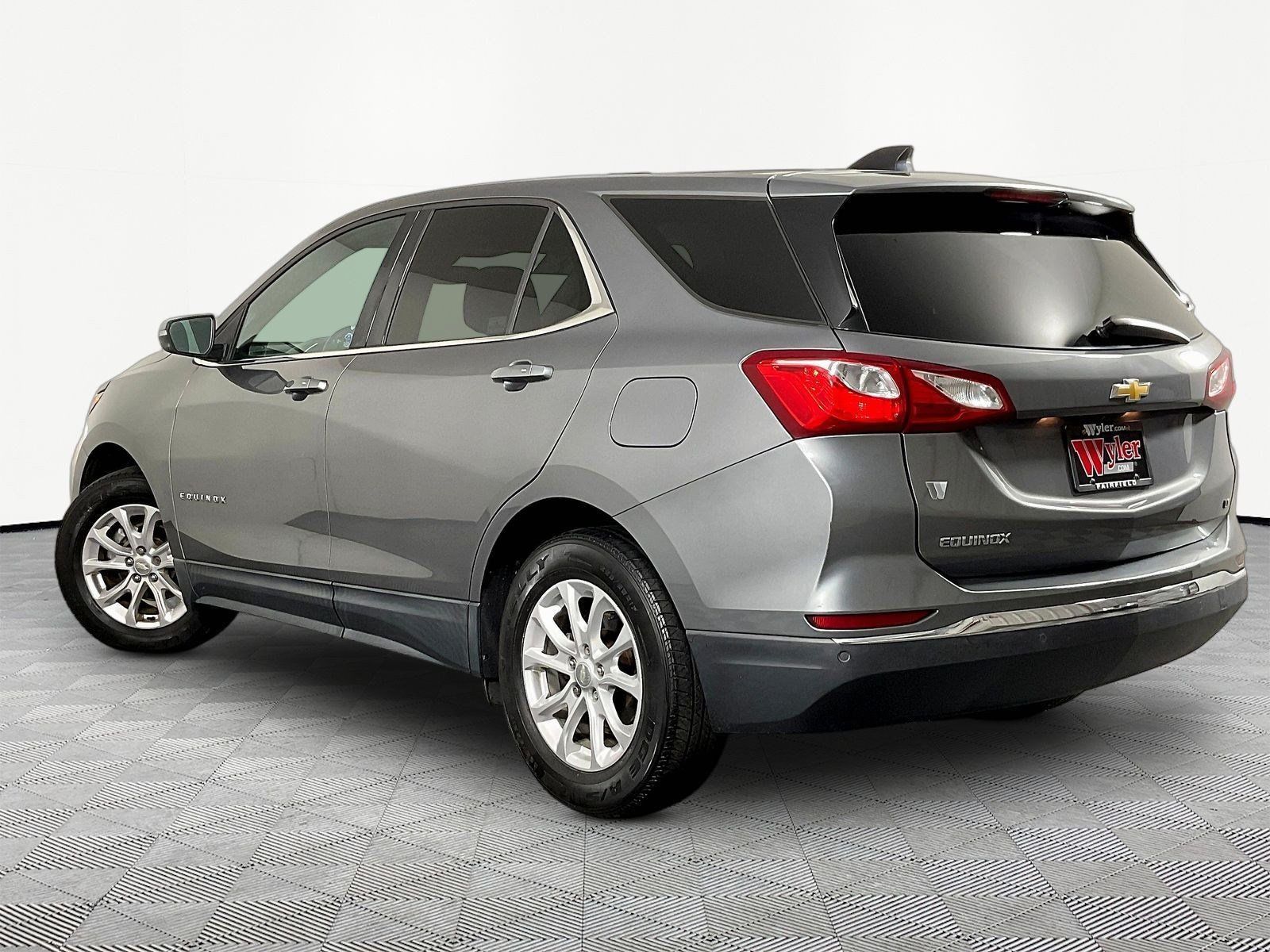 Used 2018 Chevrolet Equinox LT FWD image 4