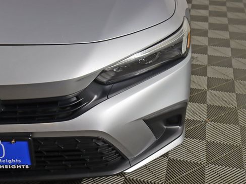 Used 2023 Honda Civic Sport image 11