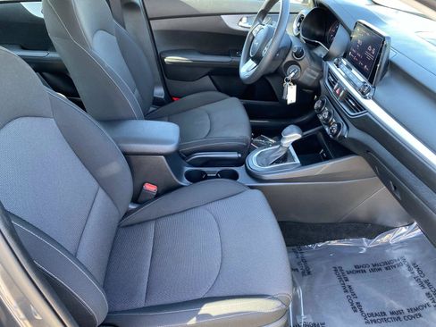 Used 2023 Kia Forte LXS w/ LXS Technology Package FWD image 20