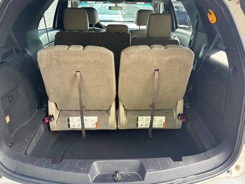 Used 2015 Ford Explorer XLT w/ Equipment Group 202B image 22