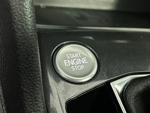 Used 2023 Volkswagen Tiguan SE R-Line image 14