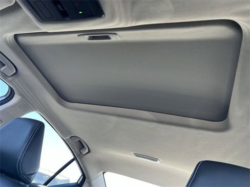 Used 2023 Nissan Altima 2.5 SL image 11