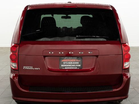 Used 2014 Dodge Grand Caravan SE w/ Quick Order Package 29E SE FWD image 12