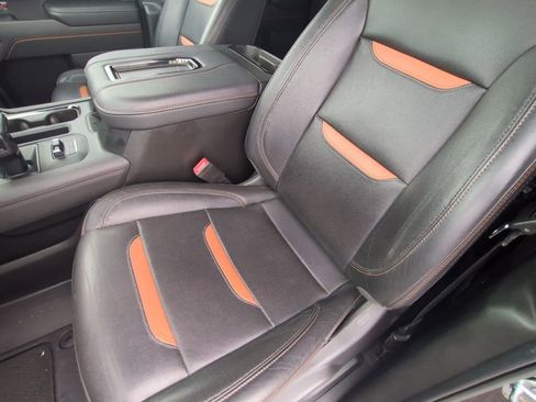 Used 2022 GMC Sierra 1500 AT4 w/ AT4 Preferred Package AWD/4WD image 10