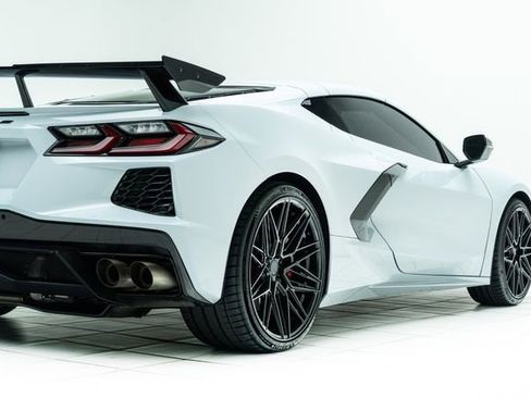 Used 2024 Chevrolet Corvette Stingray Preferred Cpe w/ Z51 Performance Package RWD image 13