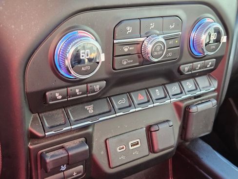 Used 2022 GMC Sierra 2500 AT4 w/ Gooseneck/5TH Wheel Package image 14