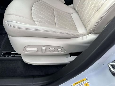 Certified 2023 Buick Enclave Avenir w/ Avenir Technology Package image 22