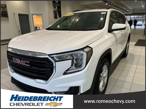 Certified 2024 GMC Terrain SLE w/ Driver Convenience Package image 6