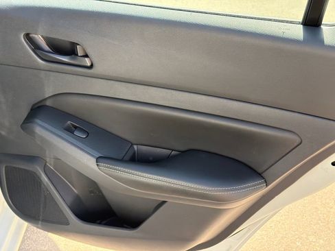 Used 2025 Nissan Altima 2.5 SV FWD image 16