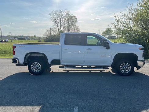 Used 2025 Chevrolet Silverado 2500 LT w/ Safety Package AWD/4WD image 6