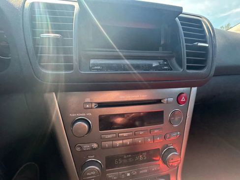 Used 2006 Subaru Outback 2.5i Limited image 22