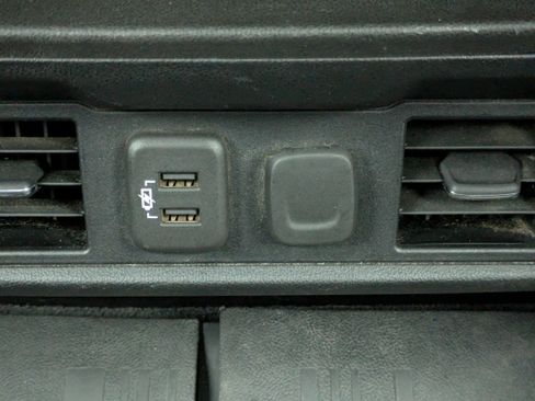 Used 2020 GMC Sierra 1500 Elevation w/ Elevation Convenience Package image 9