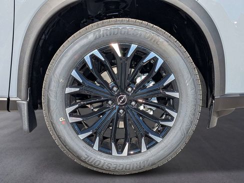 New 2026 Nissan Rogue SV FWD image 9