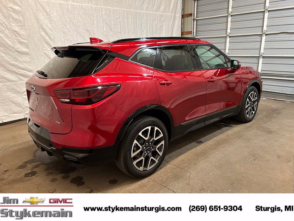 Used 2023 Chevrolet Blazer RS w/ Driver Confidence II Package AWD/4WD image 8