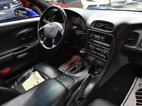 Used 2002 Chevrolet Corvette Coupe w/ Preferred Equipment Group1 image 24