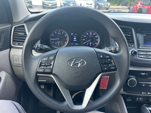 Used 2017 Hyundai Tucson SE AWD/4WD image 19