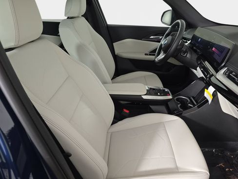 New 2026 BMW X1 xDrive28i w/ Convenience Package AWD/4WD image 9