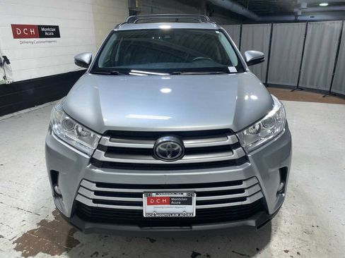 Used 2017 Toyota Highlander XLE AWD/4WD image 6