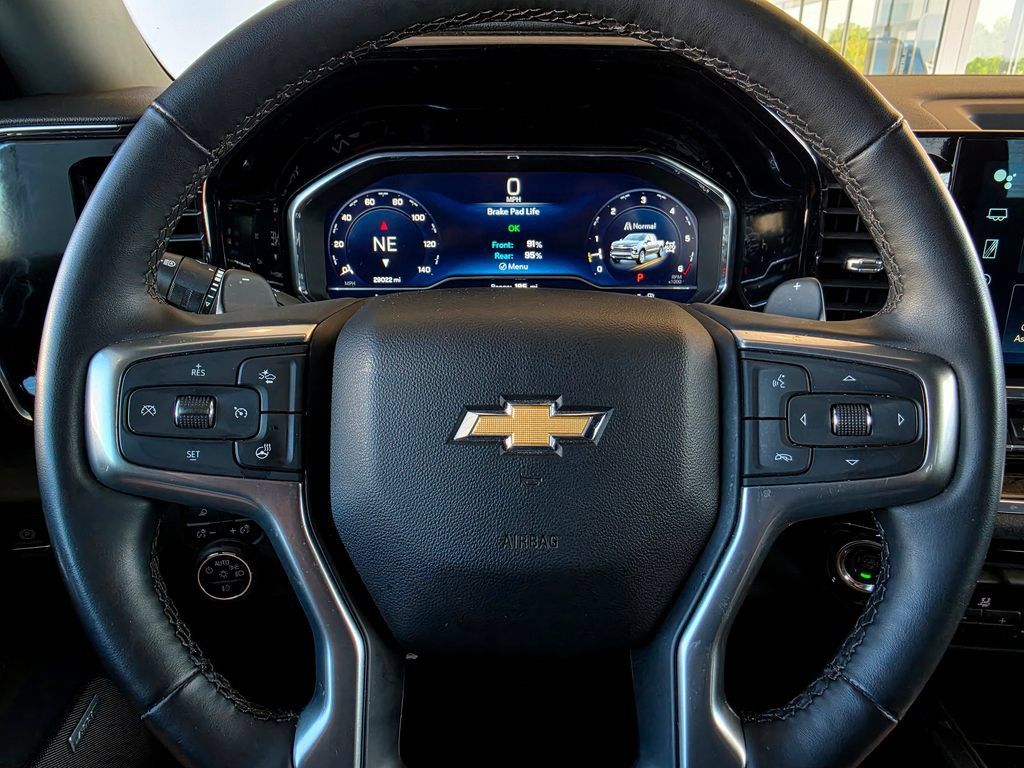 Used 2023 Chevrolet Silverado 1500 LTZ AWD/4WD image 26