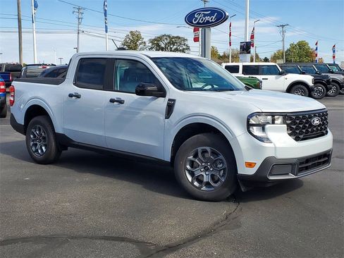 New 2025 Ford Maverick XLT w/ XLT Luxury Package image 2
