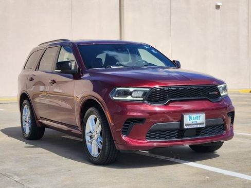 Used 2024 Dodge Durango GT AWD/4WD image 3