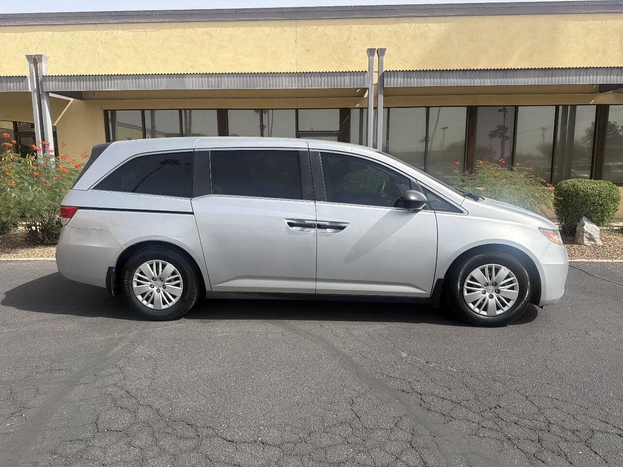Used 2014 Honda Odyssey LX image 11