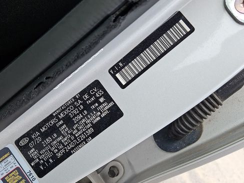 Used 2020 Kia Forte LXS FWD image 36
