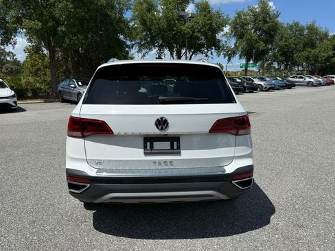 Used 2022 Volkswagen Taos SE image 13