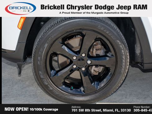 Used 2023 Jeep Grand Cherokee L Laredo image 41