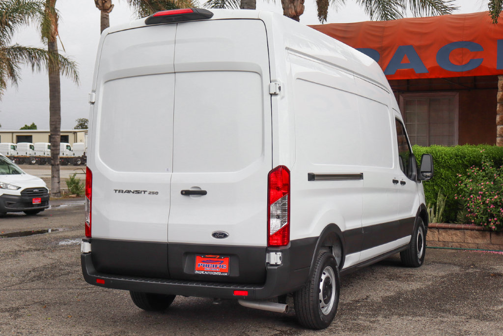 Used 2023 Ford Transit 250 148 High Roof RWD image 9
