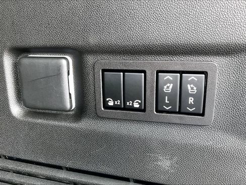 Used 2023 GMC Yukon XL Denali w/ LPO, Floor Liner Package AWD/4WD image 37
