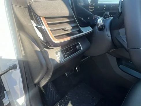 New 2026 Buick Envision Sport Touring AWD/4WD image 10