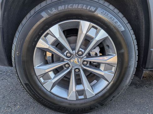 New 2026 Chevrolet Equinox LT w/ Convenience Package II image 17