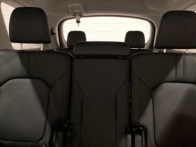 New 2026 Honda Pilot Touring image 18
