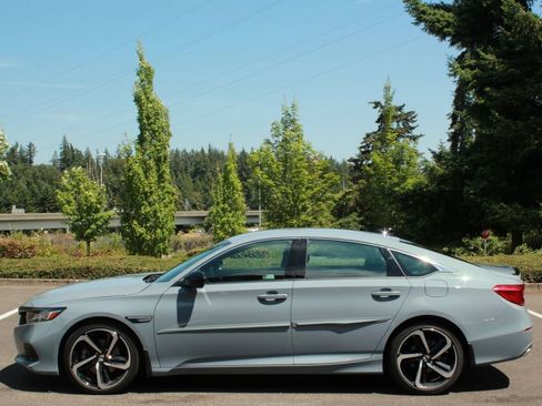 Used 2021 Honda Accord Sport image 4