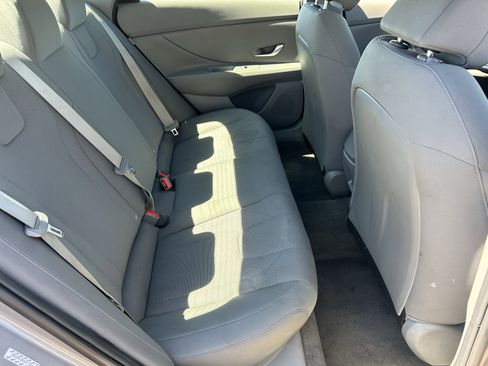 Used 2024 Hyundai Elantra SE image 12