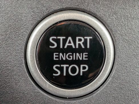 Certified 2023 Nissan Rogue SV FWD image 30