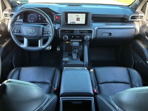 Used 2024 Toyota Tacoma TRD Sport image 9