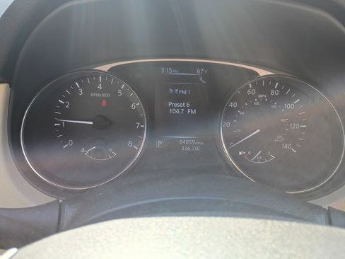 Used 2016 Nissan Rogue SV w/ SV Premium Package AWD/4WD image 24
