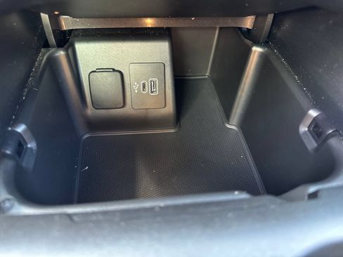 Used 2025 Ford Explorer ST-Line w/ Premium Package AWD/4WD image 23