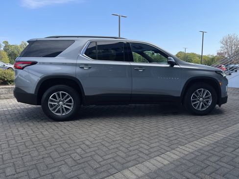 Used 2023 Chevrolet Traverse LT w/ LPO, Floor Liner Package image 6