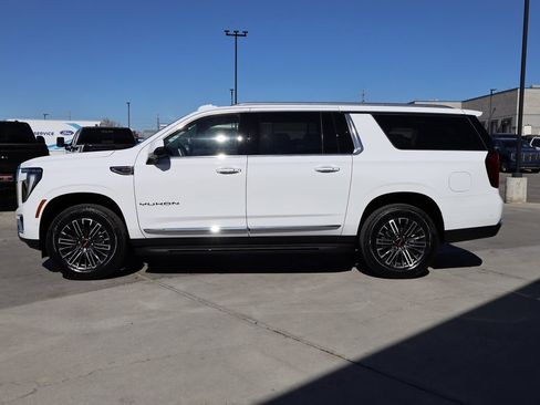 New 2026 GMC Yukon XL Elevation image 3