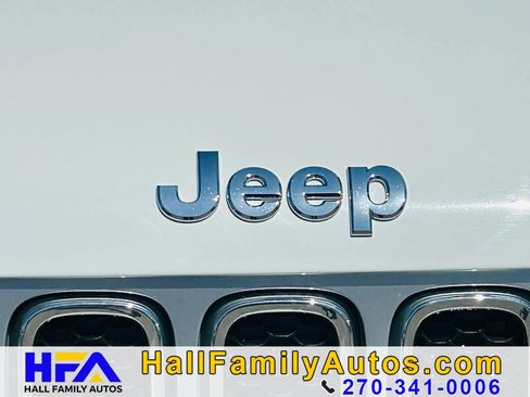 Used 2015 Jeep Renegade Limited w/ Safety & Security Group I AWD/4WD image 30