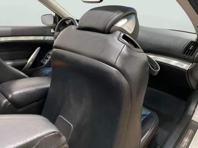 Used 2014 INFINITI Q60 Convertible w/ Premium Package RWD image 31