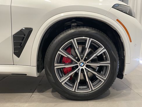 Used 2026 BMW X5 xDrive40i w/ M Sport Package AWD/4WD image 10