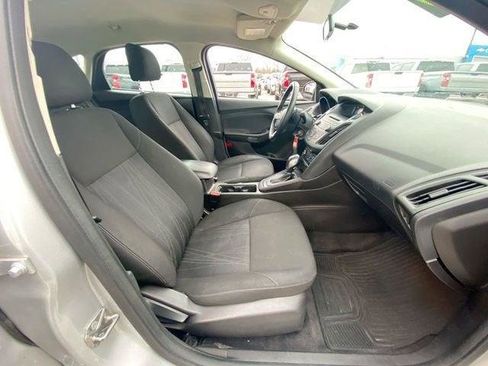 Used 2015 Ford Focus SE w/ SE Sport Package FWD image 41