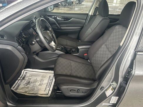 Used 2018 Nissan Rogue Sport SV image 11