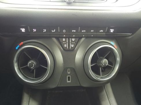 Used 2021 Chevrolet Blazer LT FWD image 8