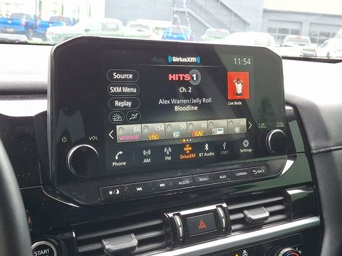 Certified 2023 Nissan Pathfinder SL w/ Black Appearance Package image 22