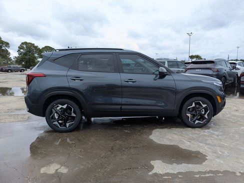New 2026 Kia Seltos S FWD image 9